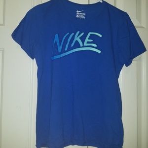 THE NIKE TEE